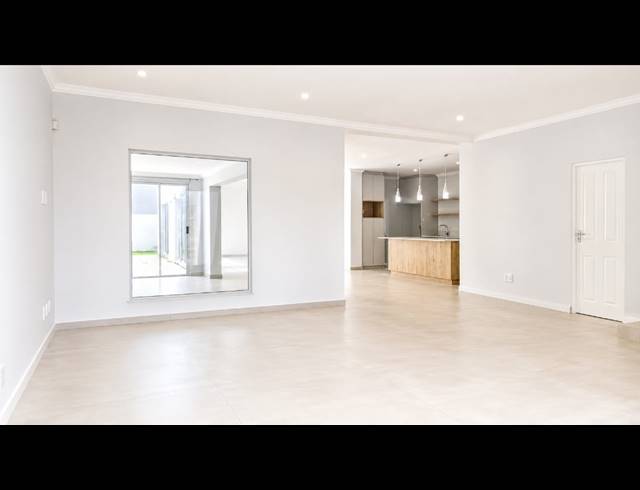 4 BEDROOM FREEHOLD FOR SALE IN SANDOWN